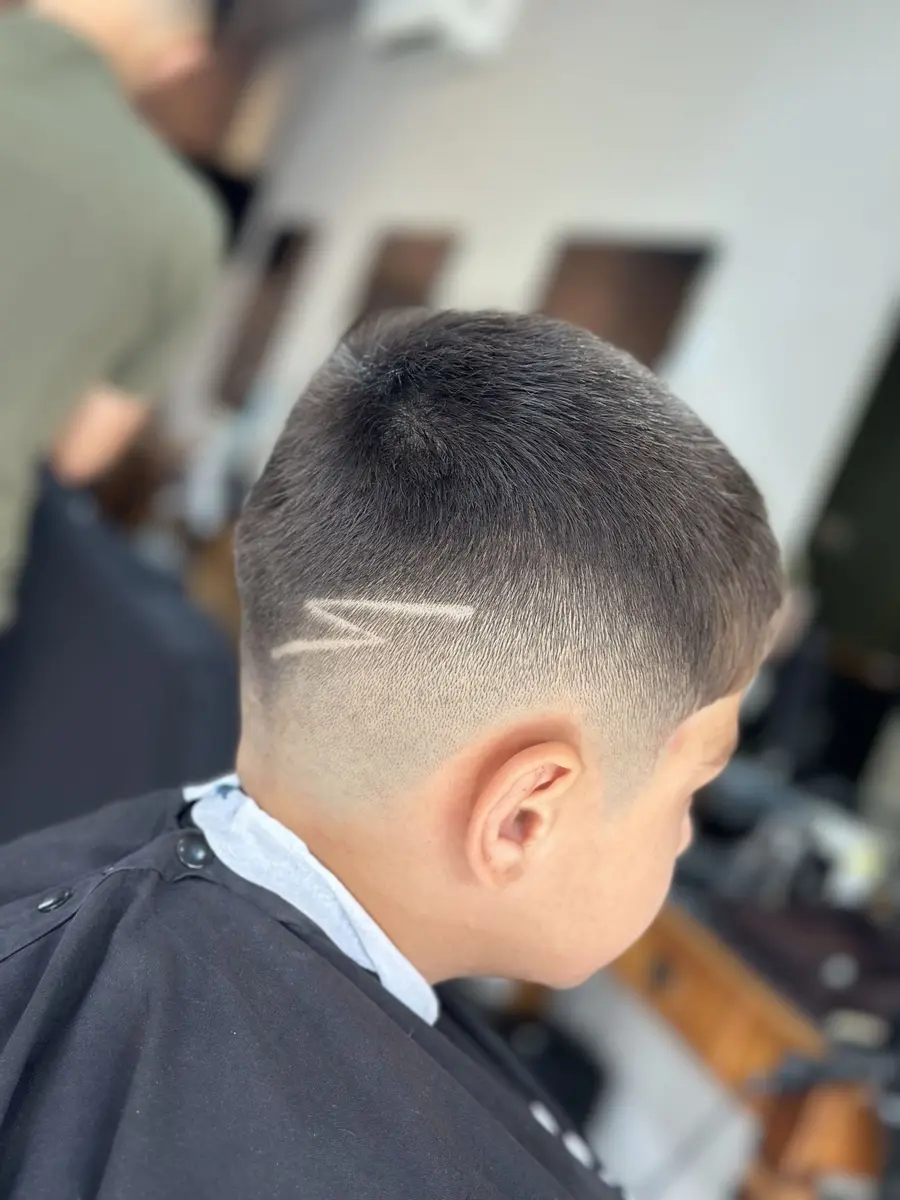 Degradê com desenho na lateral